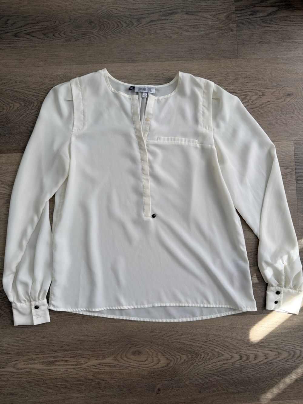 Jennifer Lopez Cream Long-Sleeve Split-Neck Blouse